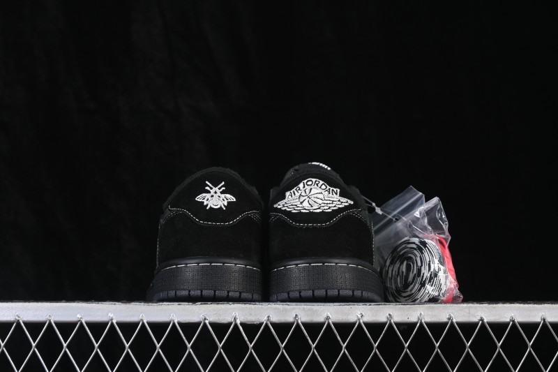 Nike Travis Scott x Air Jordan 1 Low OG Sneakers with Reverse Swoosh Design - DM7866-001