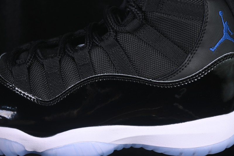 Nike Air Jordan 11 Retro High-Top Basketball Shoes with Space Jam Design and Carbon Fiber Plate - CT8012-900