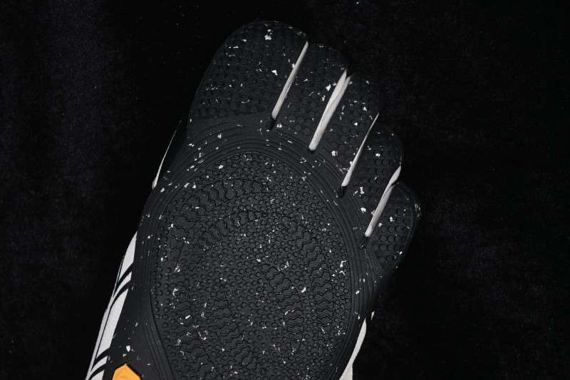 Vibram GroundSplay Barefoot Squat Support Quick-Dry Training Five-Finger Shoes - 26M8805