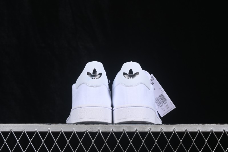 Adidas Originals Superstar Lace-Up Casual Skateboarding Shoes with Shell Toe - KH8209