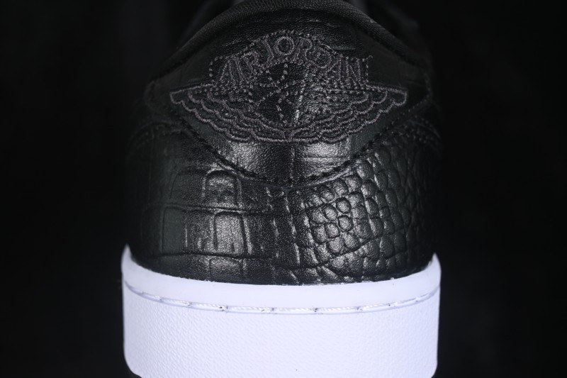 Nike Air Jordan 1 Low Retro Basketball Shoes with Cracked Leather Design - DD9315-003