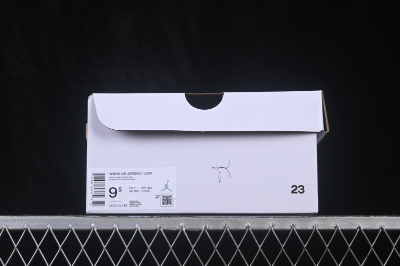 Nike Air Jordan 1 Low Retro Basketball Shoes in White and Pink for Casual Wear - DC0774-162
