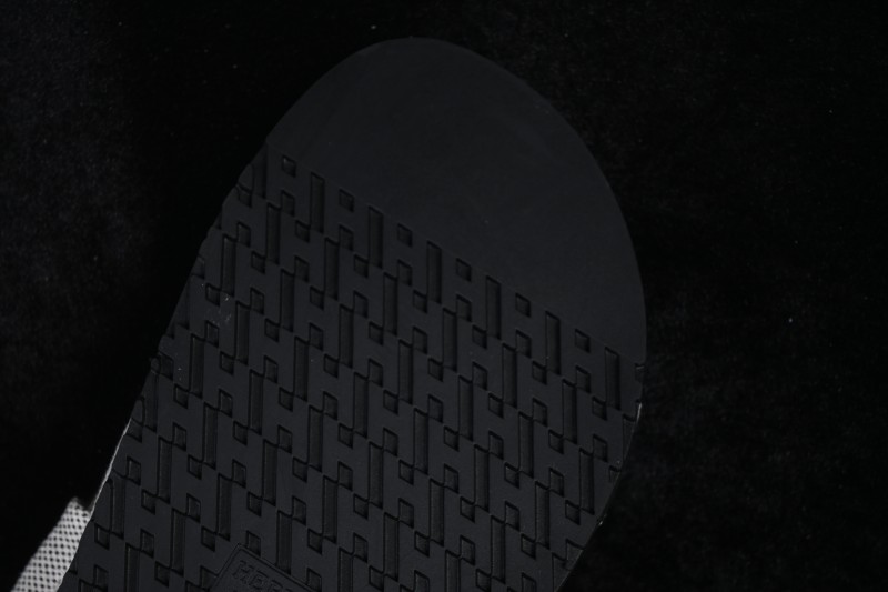 Hermes Chypre Flat Sandals with Toe Loop Design - AJE5