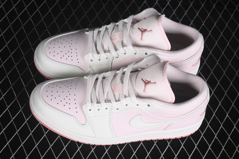 Nike Air Jordan 1 Low Retro Basketball Shoes with Classic Colorway - IH0823-611
