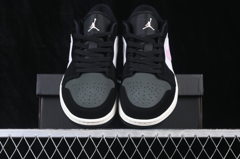 Nike Air Jordan 1 Low Retro Basketball Shoes with Classic Colorway and Premium Leather - II3788-003