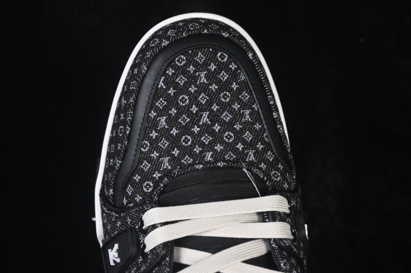 Louis Vuitton LV Trainer Sneaker - 1A9JG7